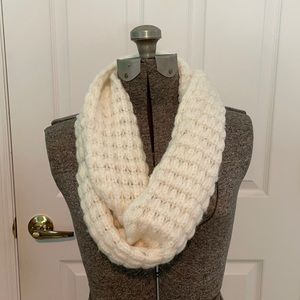 Aeropostale White Knit Infinity Scarf